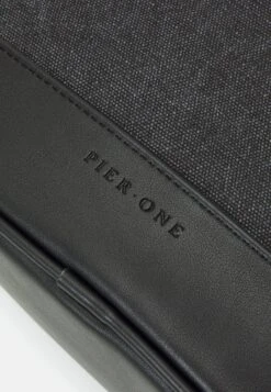 Pier OneUNISEX - Necessär - Black 11 Pier OneUNISEX - Necessär - Black -Macys Butik 05d508e36bb14f79b1a50f5dfb5612b7