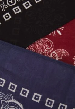 Pier OneUNISEX - Scarf - Black/blue/red -Macys Butik 0763f35dd2c146798be05cd7a75fd0e6