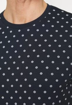 Pier One3 PACK - T-shirt Med Print - White/dark Blue/red -Macys Butik 5fcb9053133a4f0cbf3c72e8cff6c432