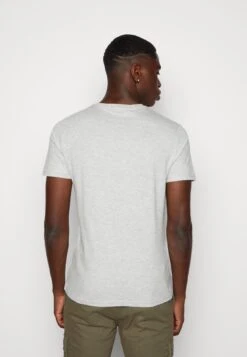 Pier OneUNISEX 5 Pack - T-shirt - Bas - Black /dark Blue/dark Green -Macys Butik 60b09e26f77f493d9bfaf26534a8018b