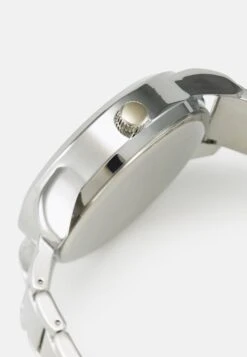 Pier OneSET - Klocka - Silver-coloured 12 Pier OneSET - Klocka - Silver-coloured -Macys Butik 7bfa7fa3c3134fb0b8144973122f0e7b