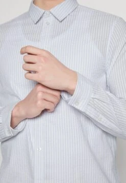 Pier OneSkjorta - White/light Blue -Macys Butik 7db8d1883bbd4a878f5fffbc50a8b01e