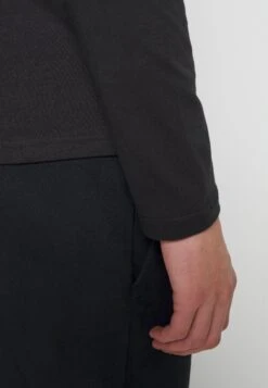 Pier One5 PACK - Långärmad Tröja - Black/white/olive 15 Pier One5 PACK - Långärmad Tröja - Black/white/olive -Macys Butik 9c999edfb4784781b9b45e88c2578460