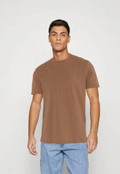 Pier One7 PACK - T-shirt - Bas - Red/silver/royal Blue 19 Pier One7 PACK - T-shirt - Bas - Red/silver/royal Blue -Macys Butik b9587192a5dd489fb0f00fb6cbd12bb1