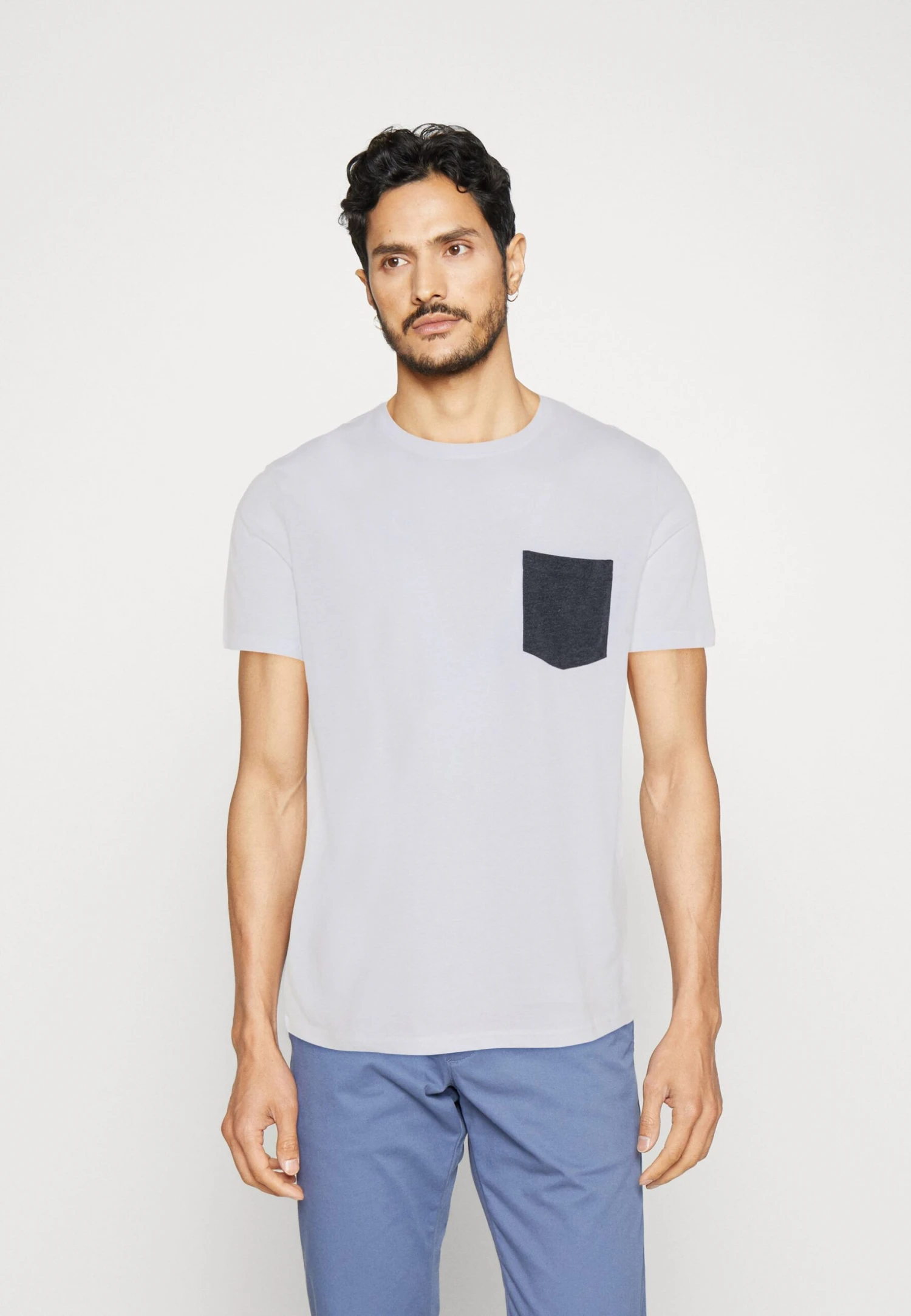 Pier One2 PACK - T-shirt Med Print - White/multi-coloured 6 Pier One2 PACK - T-shirt Med Print - White/multi-coloured - Bild 4