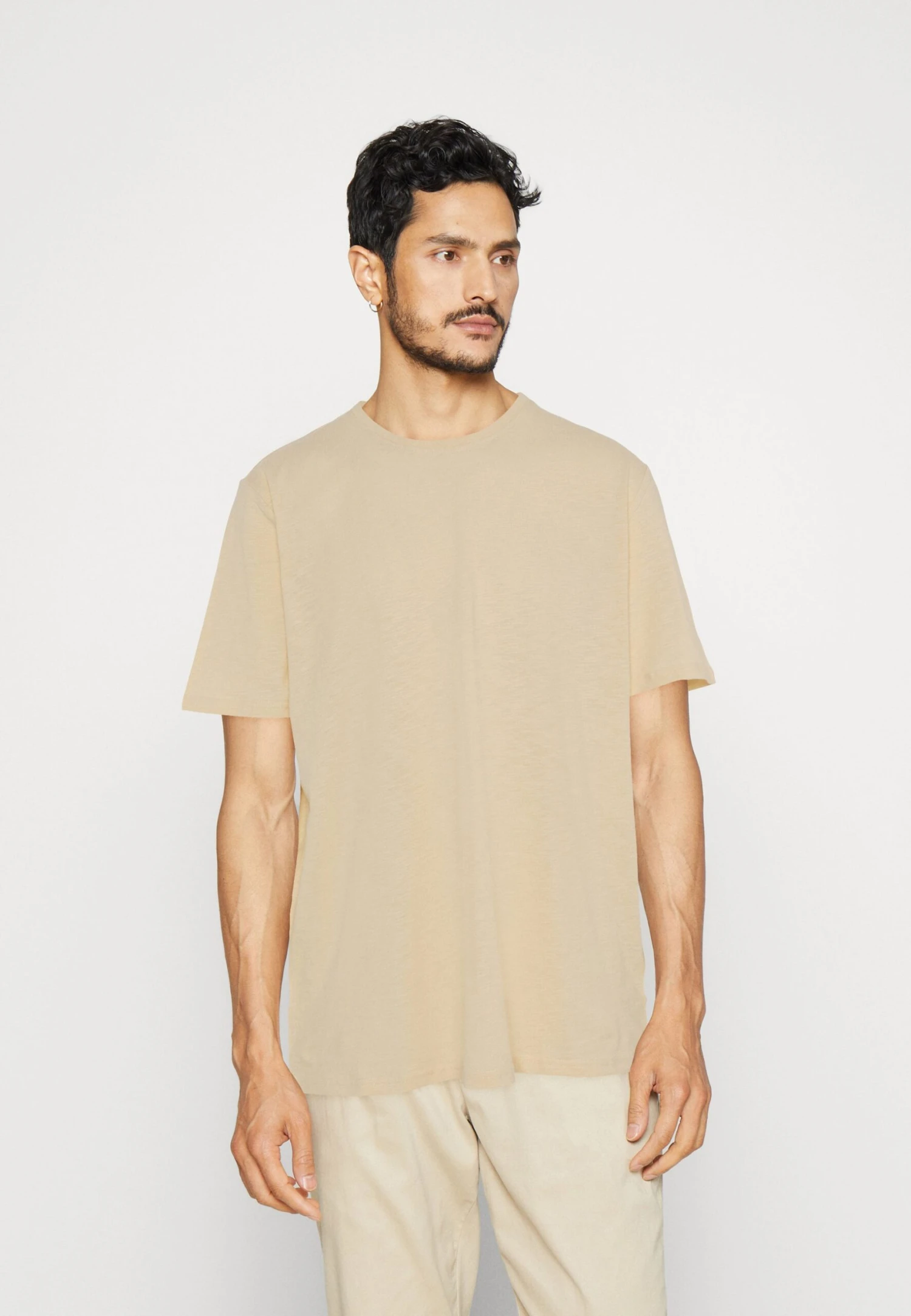 Pier One5 PACK - T-shirt - Bas - Mint/off-white/khaki 9 Pier One5 PACK - T-shirt - Bas - Mint/off-white/khaki - Bild 7