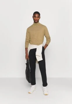 Pier OneStickad Tröja - Camel -Macys Butik df1f61a899104c85b13e1a2e26106e4d