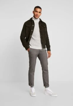 Pier OneStickad Tröja - 111 - Mottled Light Grey -Macys Butik f235db7263944de8a0e5e43098d35a90