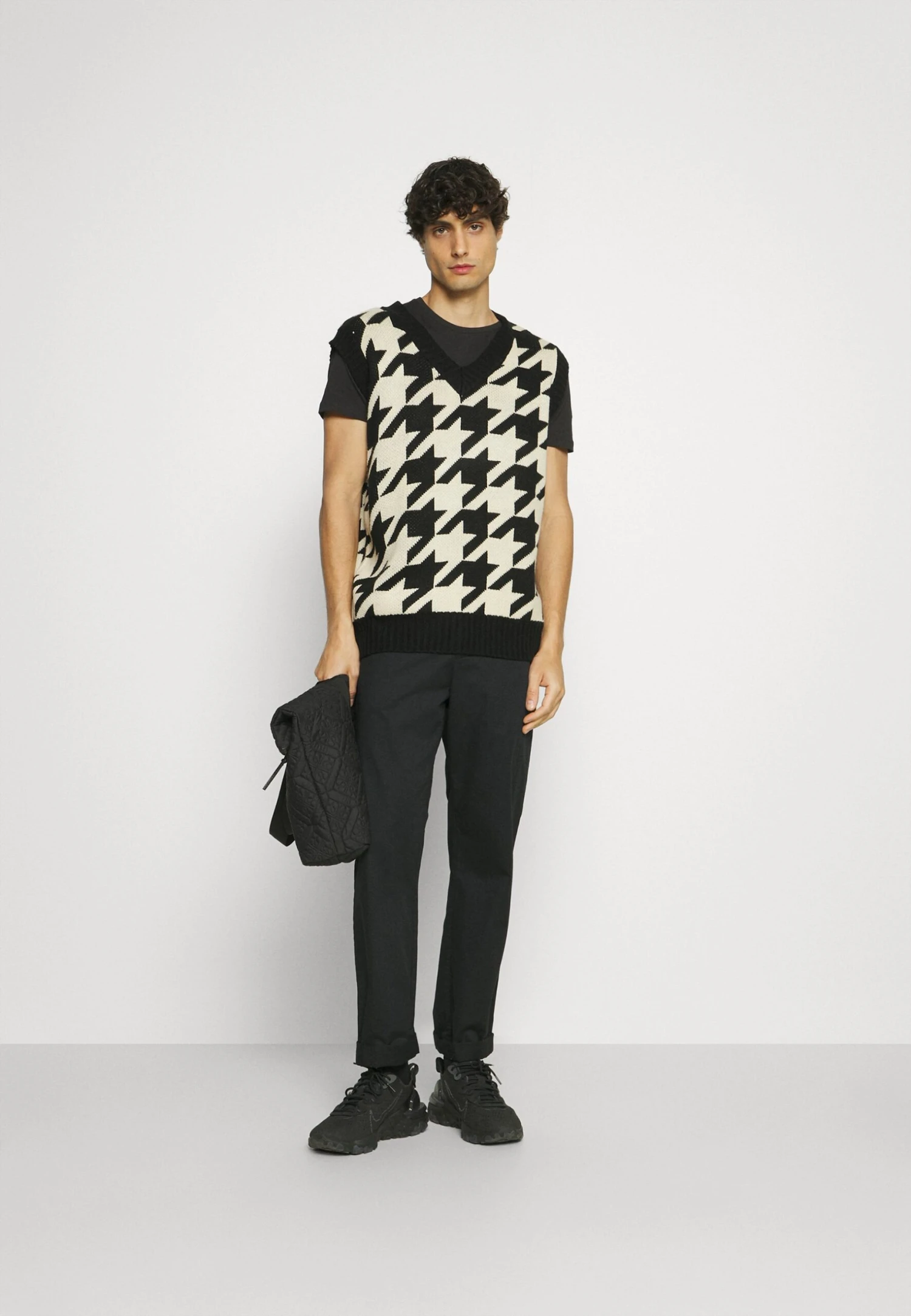 Pier One5 PACK - T-shirt - Bas - White/black/dark Blue 3 Pier One5 PACK - T-shirt - Bas - White/black/dark Blue