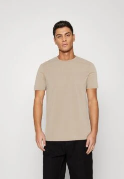 Pier One7 PACK - T-shirt - Bas - Red/silver/royal Blue 17 Pier One7 PACK - T-shirt - Bas - Red/silver/royal Blue -Macys Butik fe39ae75b633479faee55da599b1d865